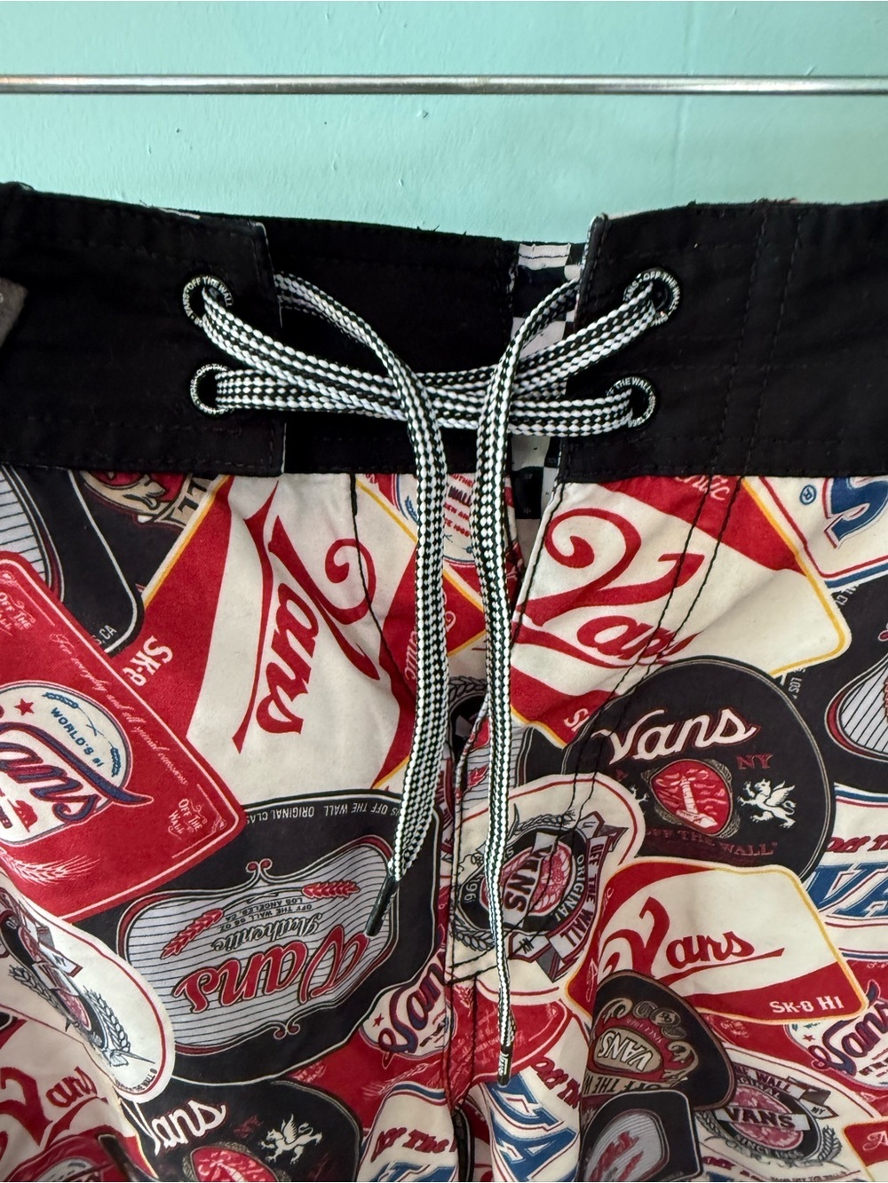 Vans Red, Black & White Logo Patch Swim Trunks Board Shorts Sise 33 - Picture 5 of 12